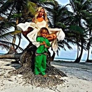 Meet your Posher, Ivy